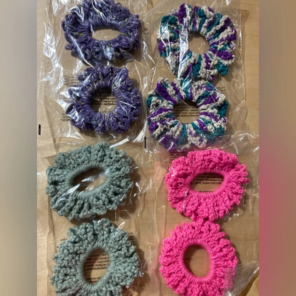 Hand Crochet Scrunchies Set of 4 (AK-2)